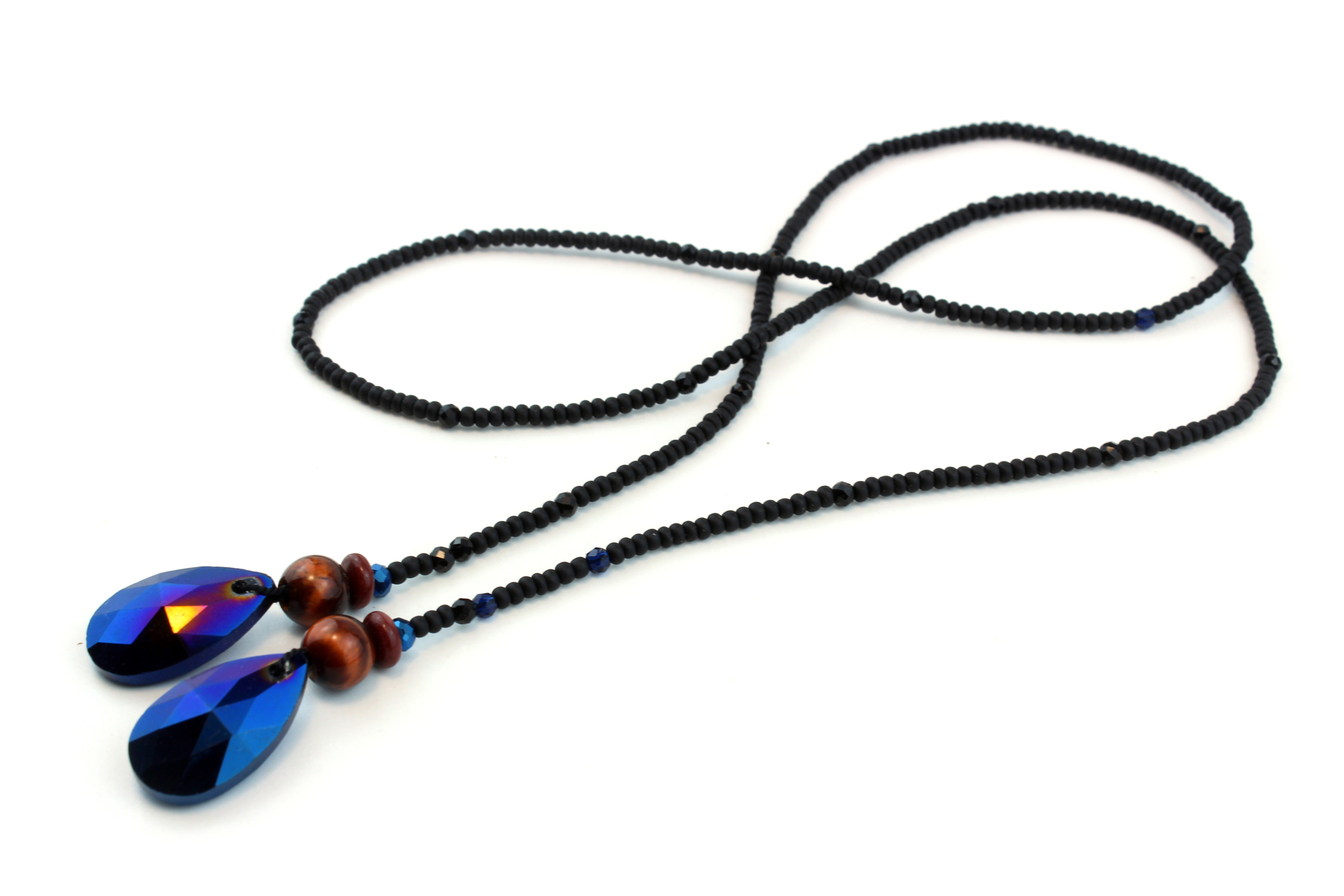 Lasso Dark Magnétique en Perles naturelles – Élégance & Mystère – Image 6